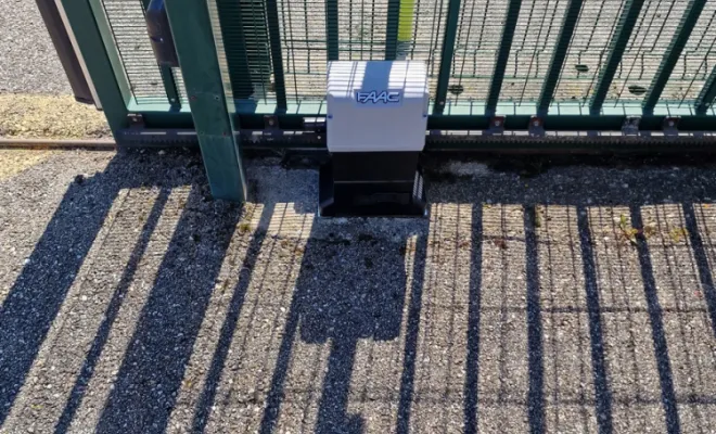 Installation d'un système de contrôle pour portail, Brignais, Secur’Connect